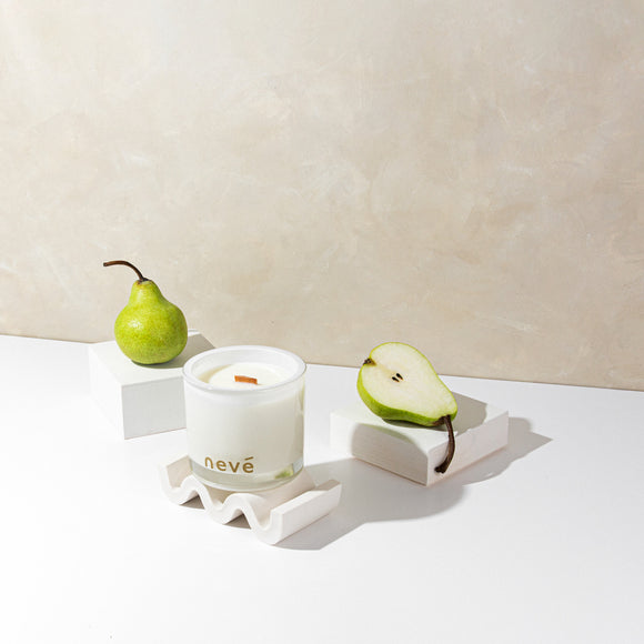 Neve white candle with pears on stands